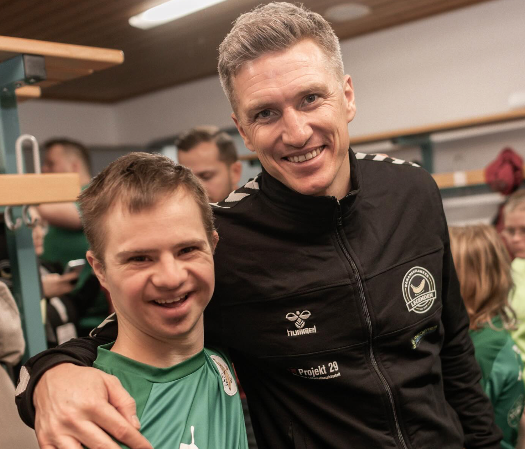 Jedes verkaufte Buch unterstützt unsere besonderen Helden