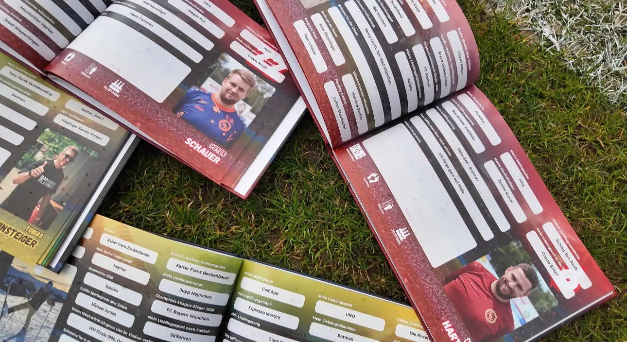 Fußballteam im Kreis – das offizielle Team-Jahrbuch Flashbooks
